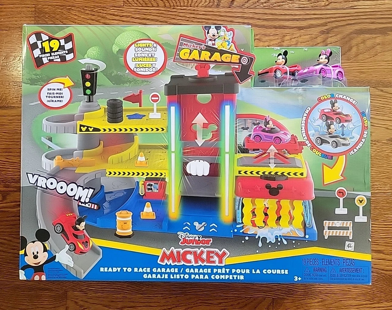 Disney Junior Mickey Mouse Ready to Race Garage 19 Piece Vehicle Playset New Toy